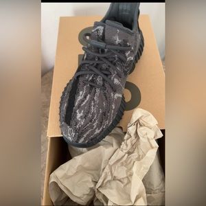 Yeezy Boost 350 V2 sneakers